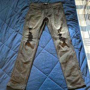 Hollister Ripped Skinny Jeans 30x32